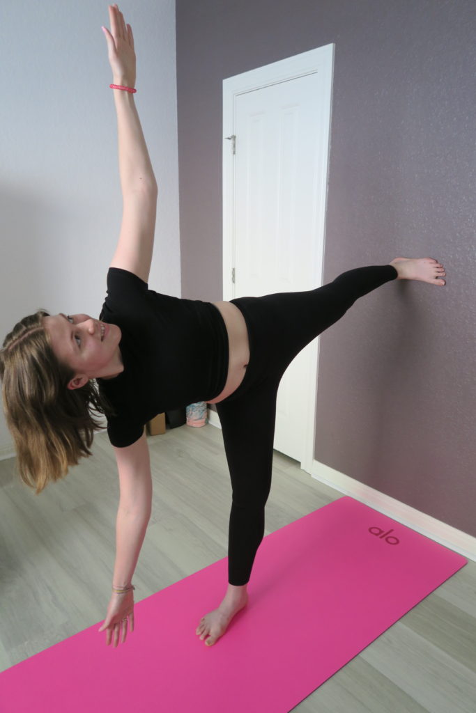 One-Legged Handstand Prep | Yoga poses advanced, Yoga poses for beginners, Wall  yoga